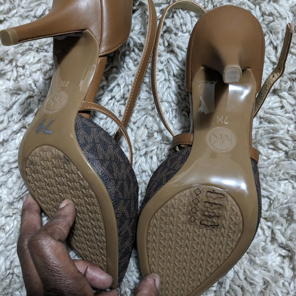 Heels - Picture 6 of 14